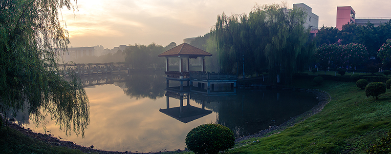 新都校区湖心亭 .jpg