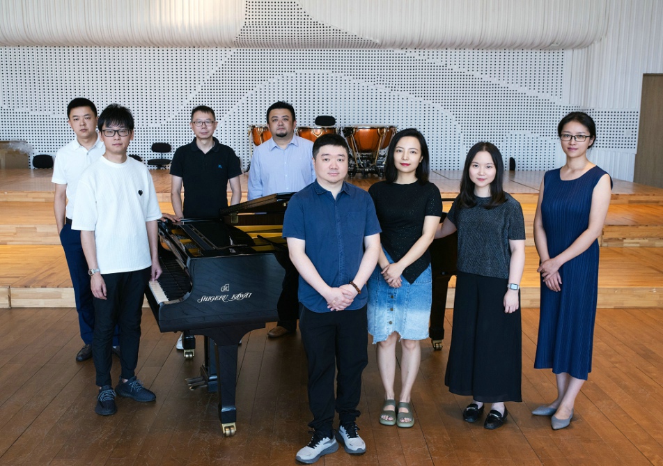 合影钢琴教研室.jpg