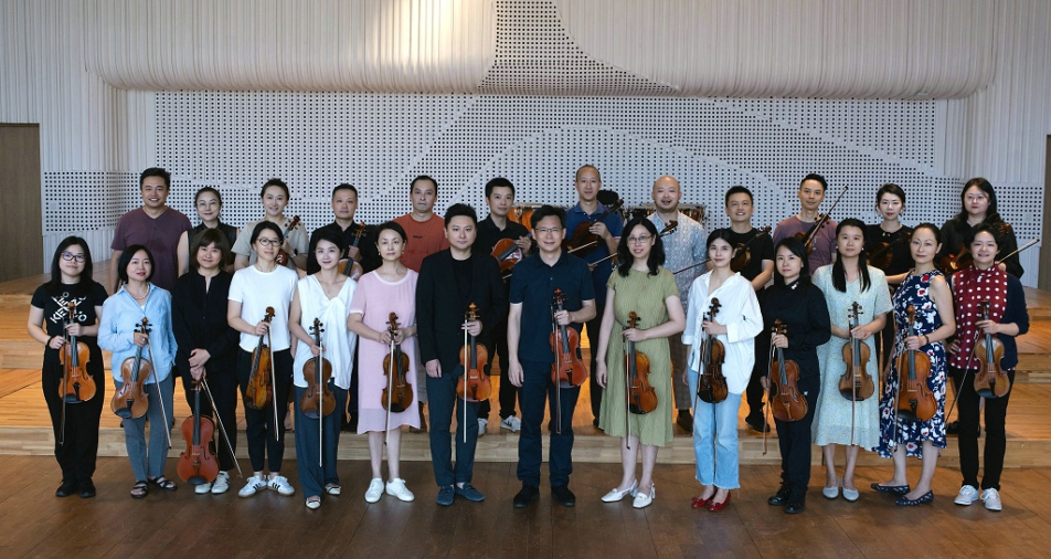 合影小中提琴教研室1.jpg