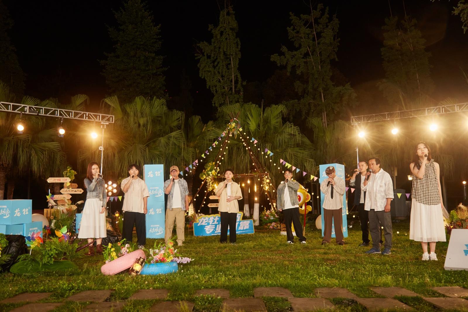 世界是个朋友圈 - 副本.jpg